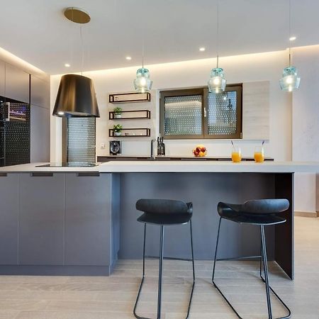 Shell Luxury Residences With Pool And Whirlpool Zadar Bagian luar foto