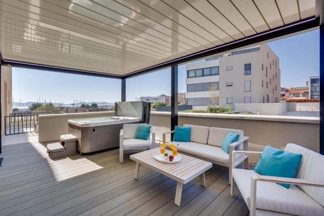 Shell Luxury Residences With Pool And Whirlpool Zadar Bagian luar foto